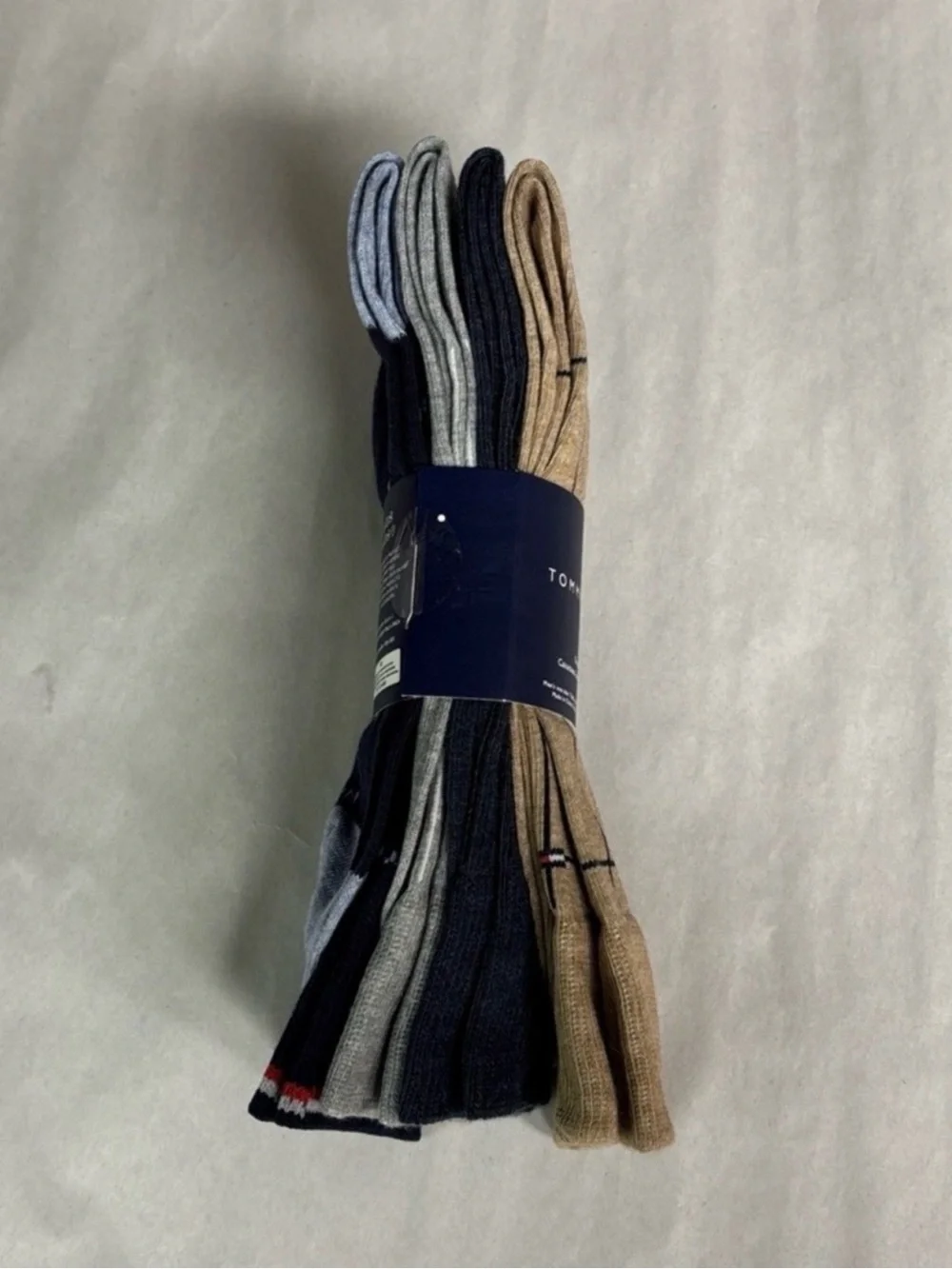 New Tommy Hilfiger Socks Men’s 4 Pair Multicolor Dress Crew Sock Casual Preppy